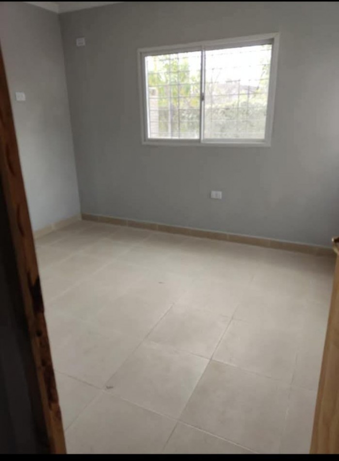 OPORTUNIDAD INVERSORES CASA EN BARRIO PRIVADO 3 DORM CON RENTA