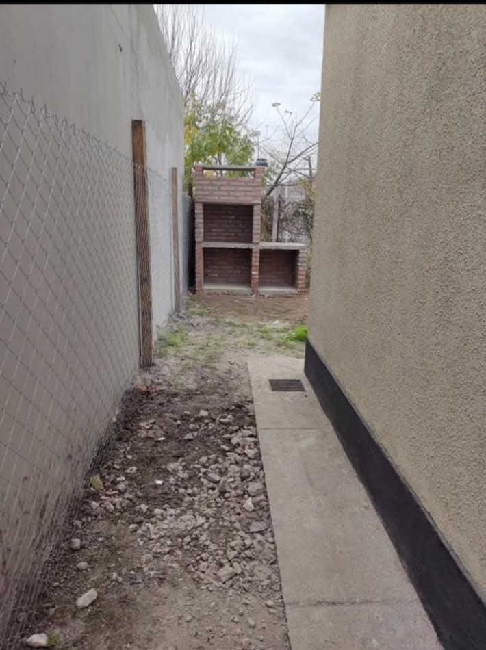 OPORTUNIDAD INVERSORES CASA EN BARRIO PRIVADO 3 DORM CON RENTA