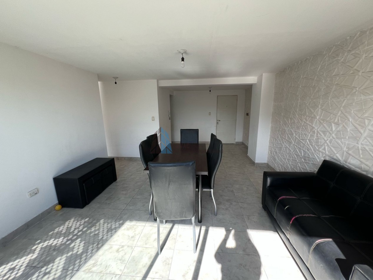 Semipiso en venta - Zona Norte, ¡con balcon al frente!