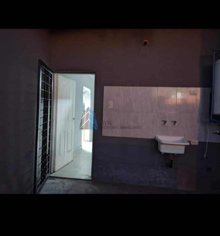 Oportunidad en Los Nogales - Casa en venta en barrio privado con renta activa