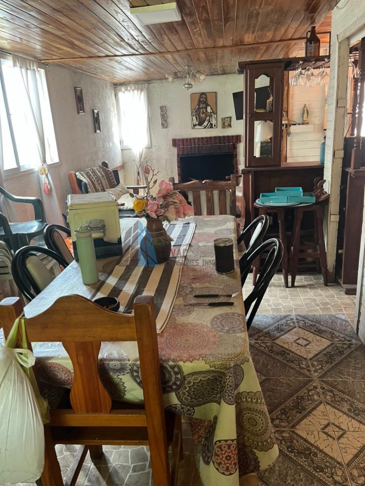 ¡OPORTUNIDAD! AMPLIA CASA EN VENTA EL MOLLAR