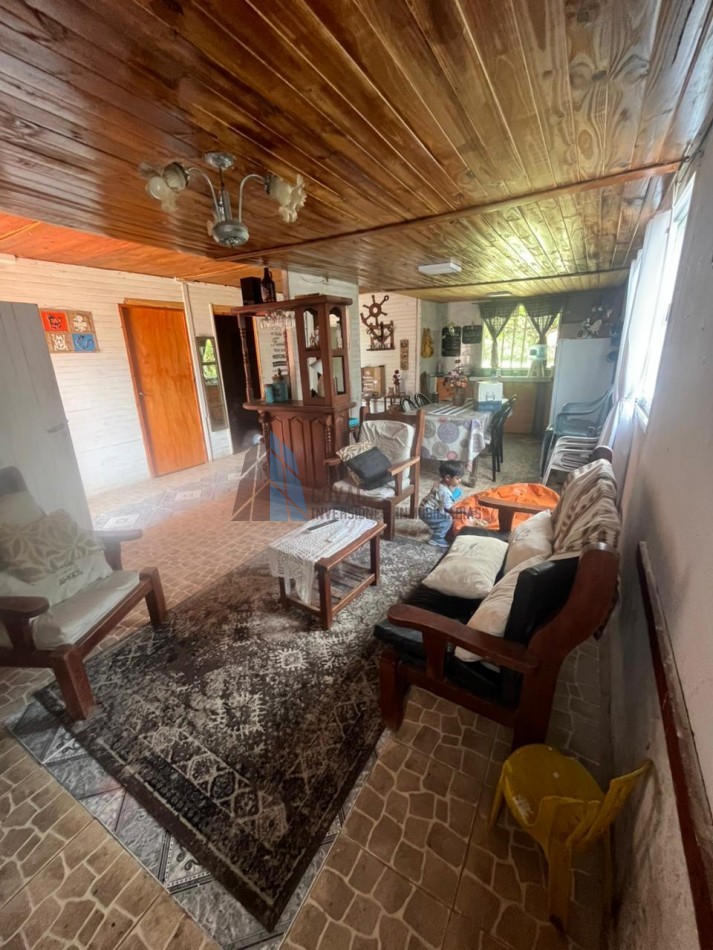 ¡OPORTUNIDAD! AMPLIA CASA EN VENTA EL MOLLAR